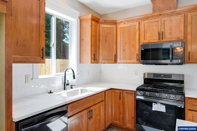 160 Salem Heights Av S, Salem, OR 97302