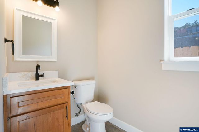 160 Salem Heights Av S, Salem, OR 97302