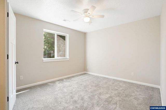 160 Salem Heights Av S, Salem, OR 97302