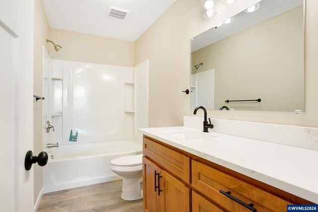 160 Salem Heights Av S, Salem, OR 97302