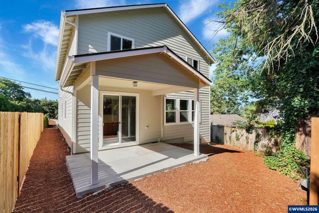 160 Salem Heights Av S, Salem, OR 97302