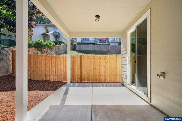 160 Salem Heights Av S, Salem, OR 97302