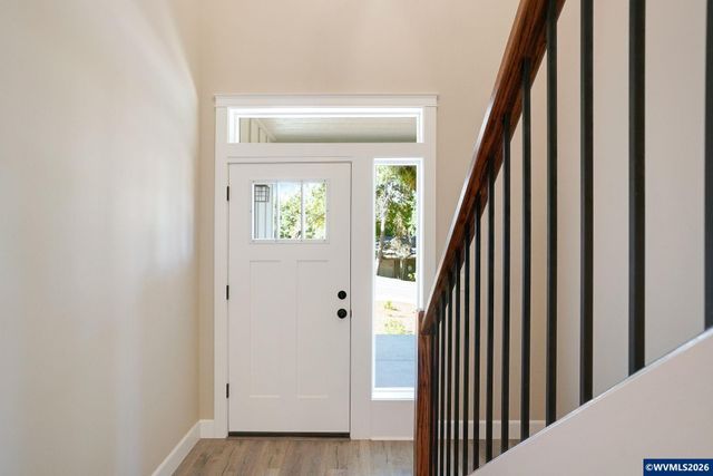 160 Salem Heights Av S, Salem, OR 97302