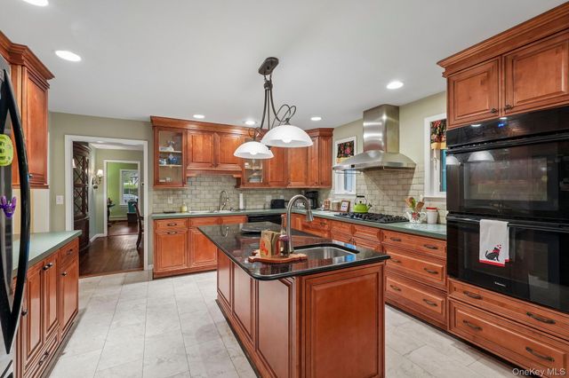 62 Murray Road, Greenwood Lake, NY 10925