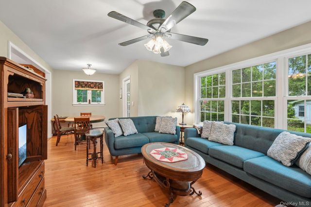 62 Murray Road, Greenwood Lake, NY 10925