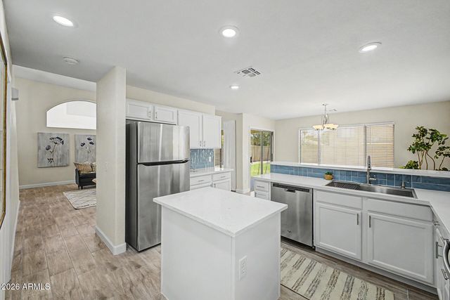 1333 W KINGBIRD Drive, Chandler, AZ 85286