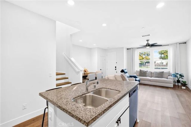 15923 Main, Chino, CA 91708