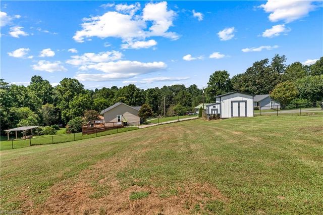 274 Dixie Hill Road, North Wilkesboro, NC 28659