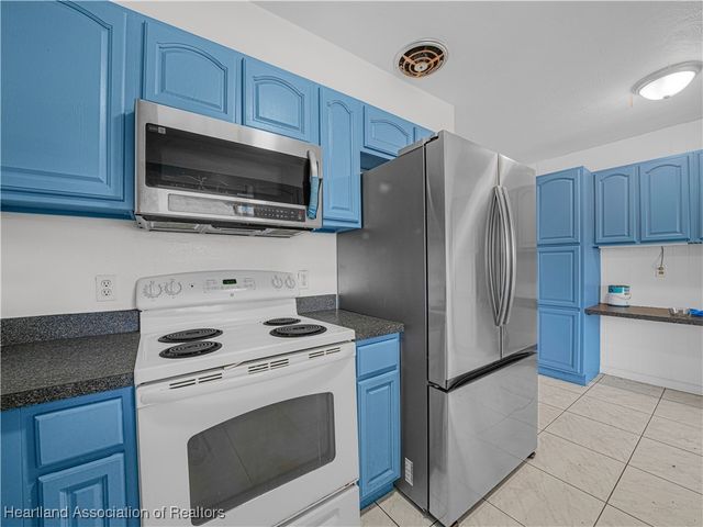 1335 Glenwood Avenue, Sebring, FL 33870