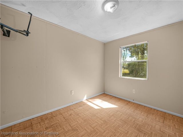 1335 Glenwood Avenue, Sebring, FL 33870