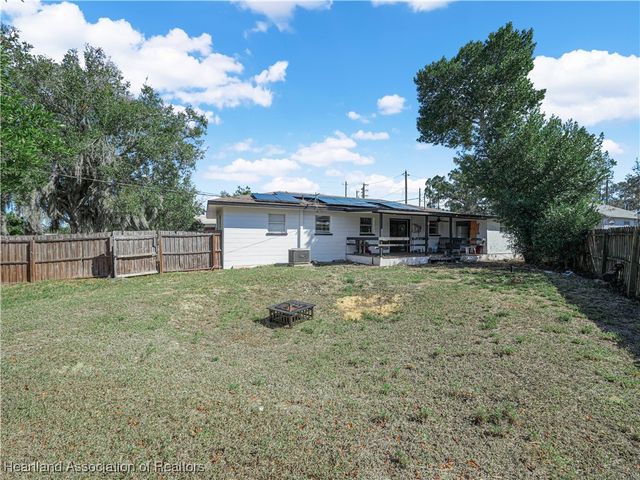 1335 Glenwood Avenue, Sebring, FL 33870