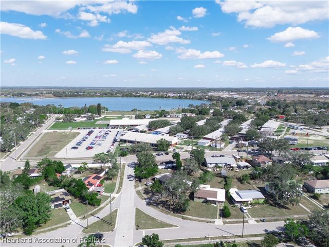 1335 Glenwood Avenue, Sebring, FL 33870