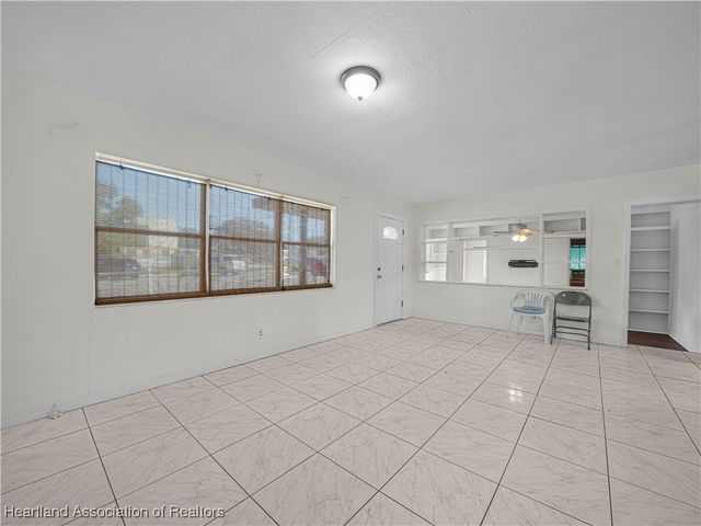 1335 Glenwood Avenue, Sebring, FL 33870