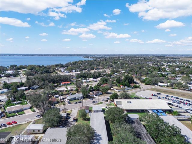 1335 Glenwood Avenue, Sebring, FL 33870