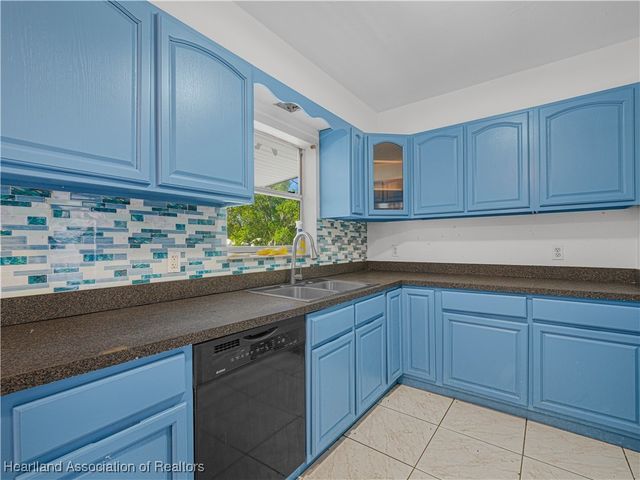 1335 Glenwood Avenue, Sebring, FL 33870