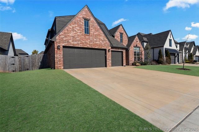 5327 E 124th Place S, Bixby, OK 74008