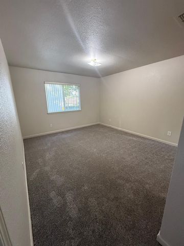 6541 Brook Hollow Cir, Stockton, CA 95219