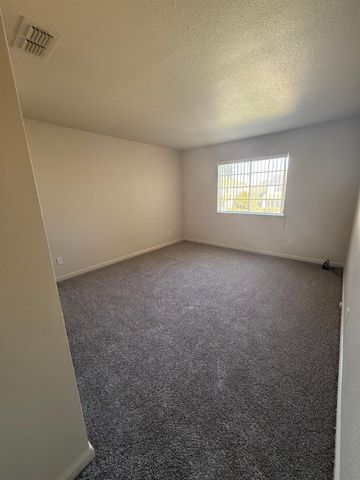 6541 Brook Hollow Cir, Stockton, CA 95219