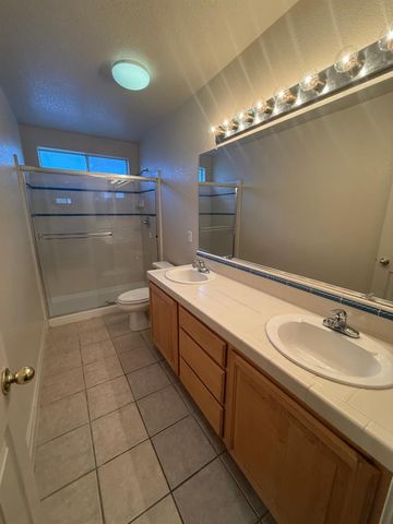 6541 Brook Hollow Cir, Stockton, CA 95219