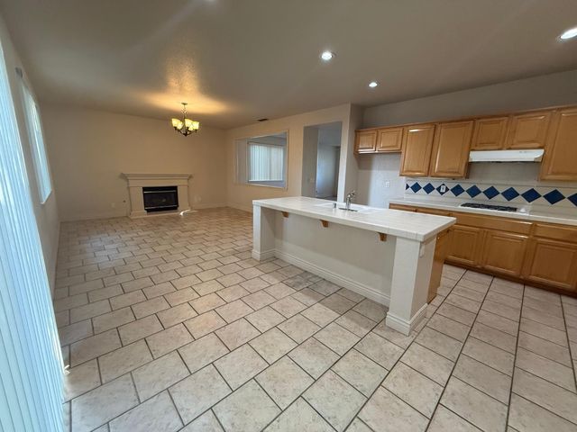 6541 Brook Hollow Cir, Stockton, CA 95219
