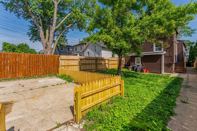 1914 Foster Street, Evanston, IL 60201