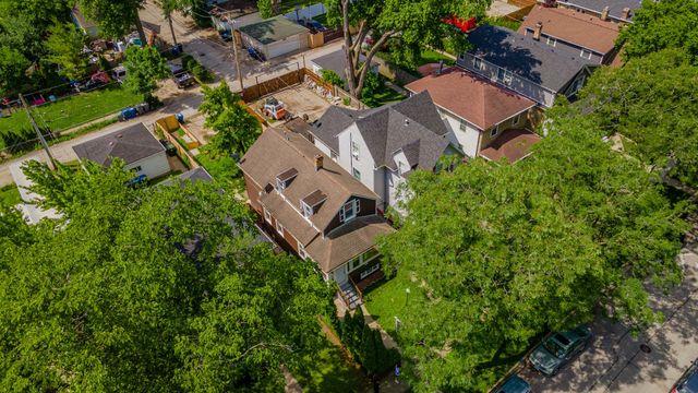 1914 Foster Street, Evanston, IL 60201