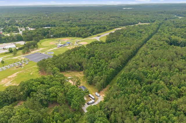 174 Grice Ln, Parsons, TN 38363