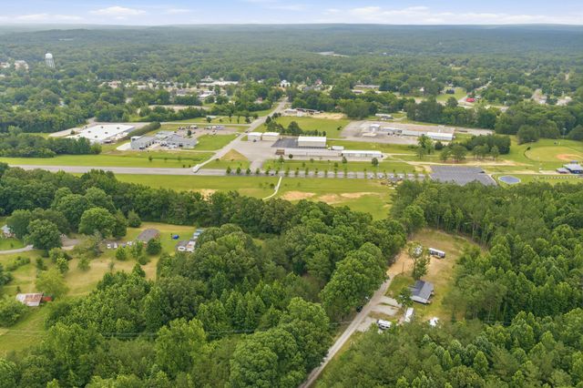 174 Grice Ln, Parsons, TN 38363
