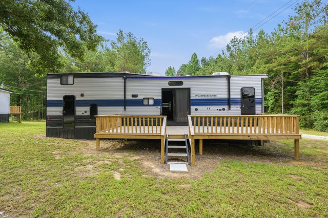 174 Grice Ln, Parsons, TN 38363