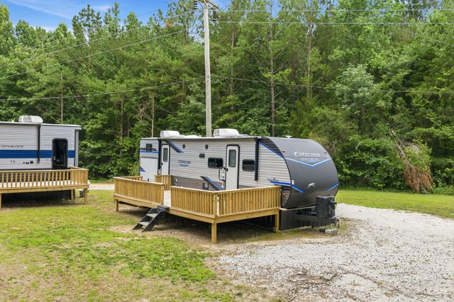 174 Grice Ln, Parsons, TN 38363