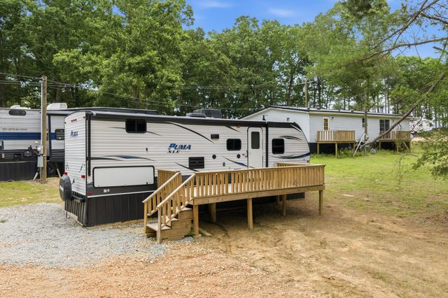 174 Grice Ln, Parsons, TN 38363