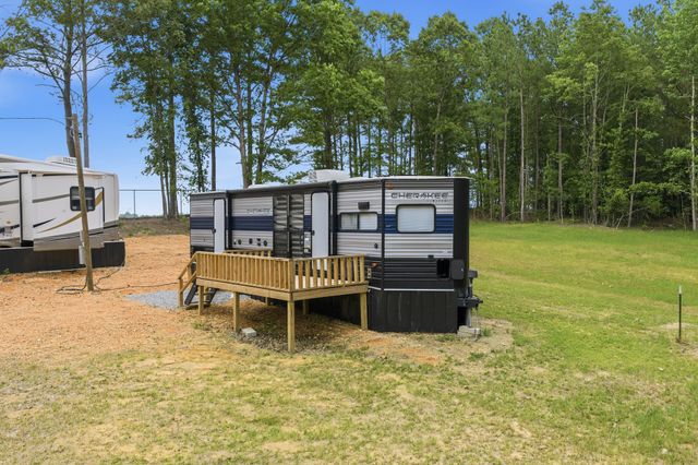 174 Grice Ln, Parsons, TN 38363