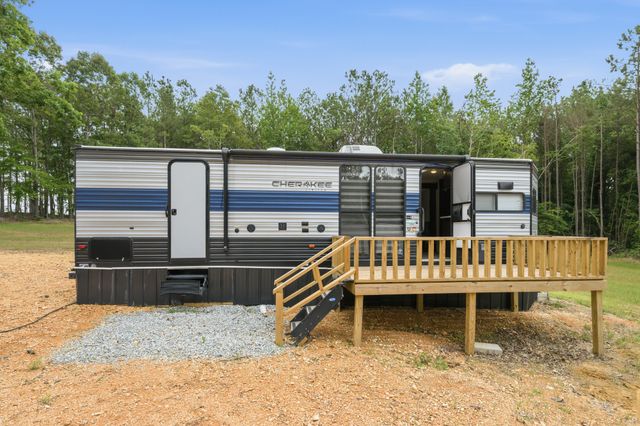 174 Grice Ln, Parsons, TN 38363