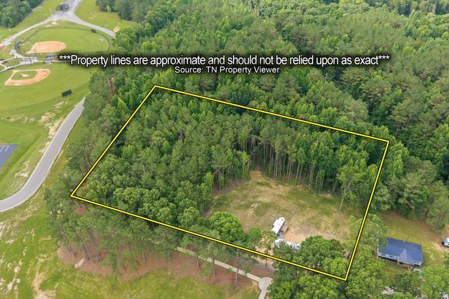 174 Grice Ln, Parsons, TN 38363