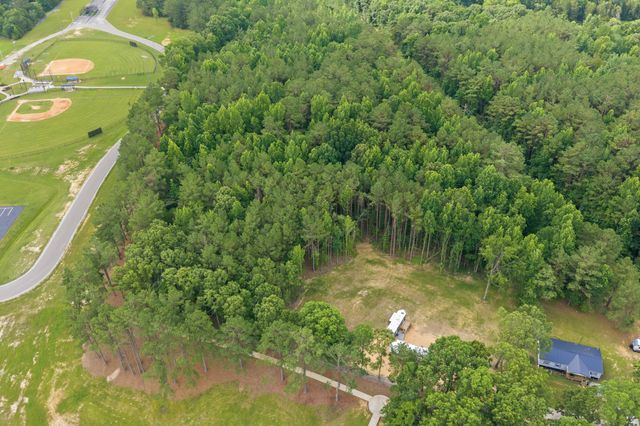 174 Grice Ln, Parsons, TN 38363