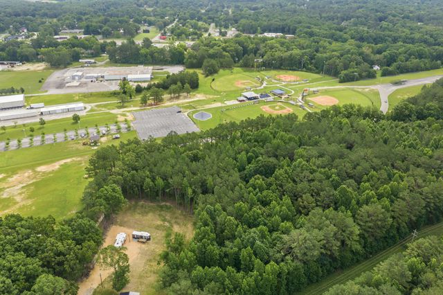 174 Grice Ln, Parsons, TN 38363