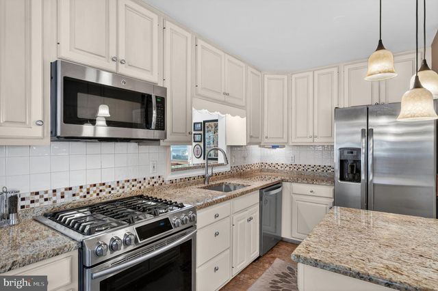 2225 E HELMS MNR, Upper Chichester, PA 19061