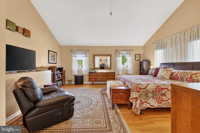 2225 E HELMS MNR, Upper Chichester, PA 19061