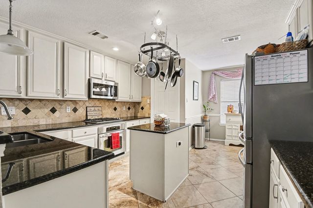 1633 Mountain Laurel Drive, Keller, TX 76248