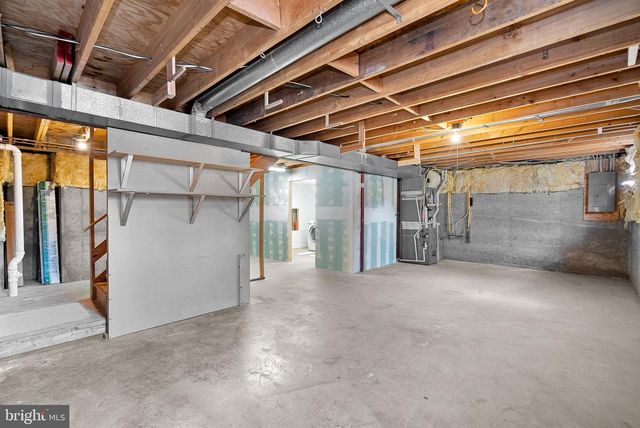 105 COUNTRY ROAD, Potomac Falls, VA 20165