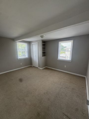639 Quincy Shore Dr, Quincy, MA 02170