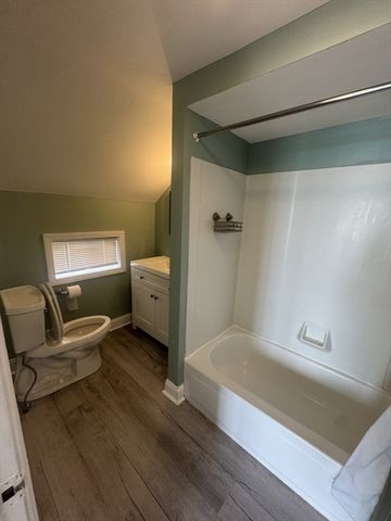 639 Quincy Shore Dr, Quincy, MA 02170