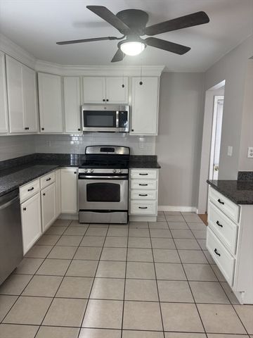 639 Quincy Shore Dr, Quincy, MA 02170