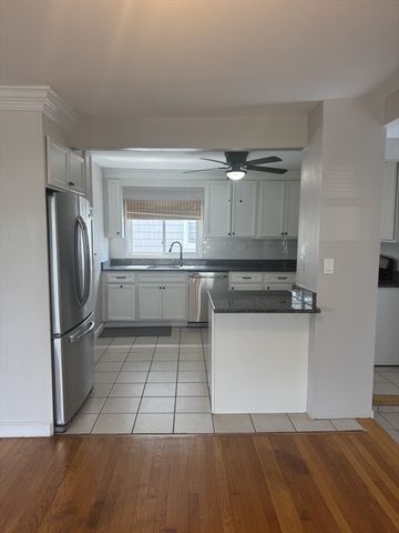 639 Quincy Shore Dr, Quincy, MA 02170