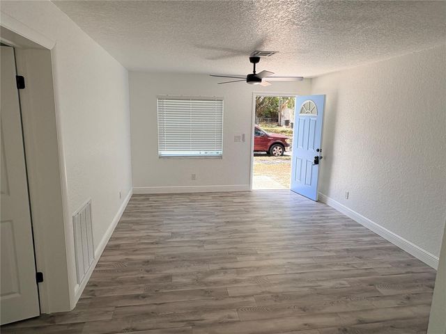 10320 COUNTY LAKE DRIVE, Port Richey, FL 34668