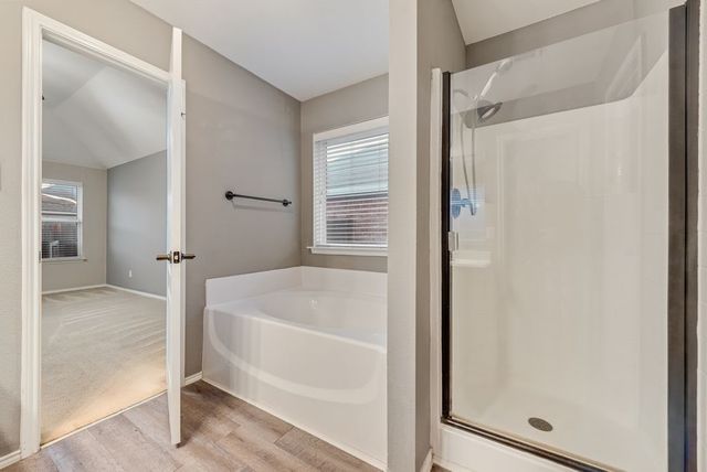 500 Crescent Creek Lane, Fort Worth, TX 76140