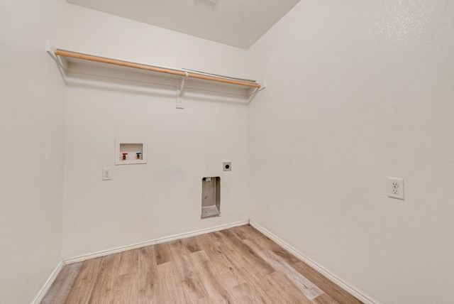 500 Crescent Creek Lane, Fort Worth, TX 76140