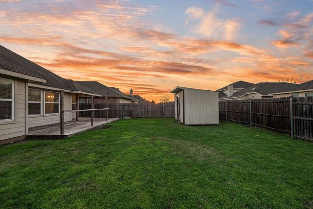 500 Crescent Creek Lane, Fort Worth, TX 76140