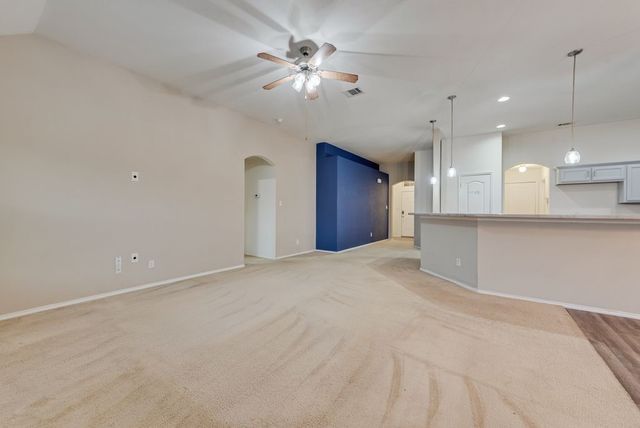 500 Crescent Creek Lane, Fort Worth, TX 76140