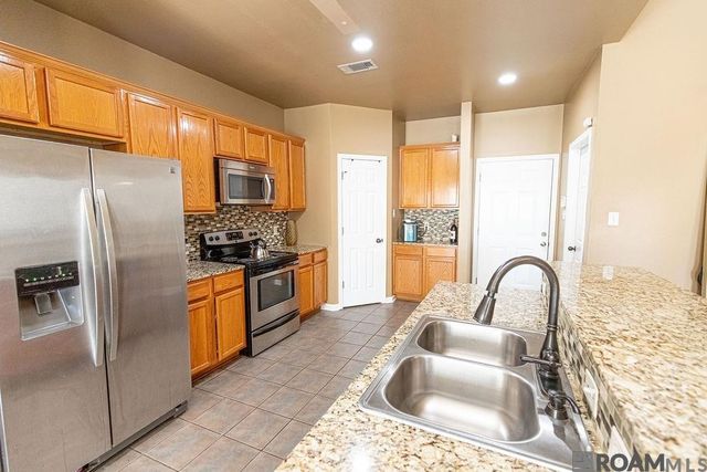 23898 Sandlewood Ct, Denham Springs, LA 70726